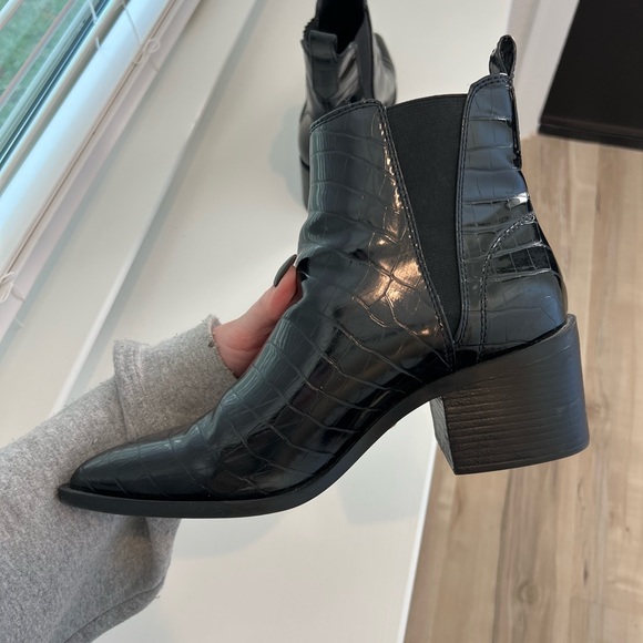 Steve Madden booties - Picture 3 of 14